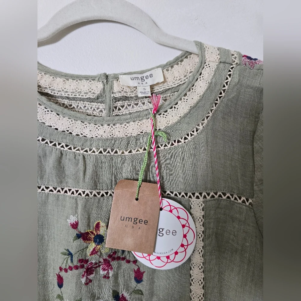 New Umgee Size Small Floral Embroidered Lightweight Lined Dress - Picture 4 of 8